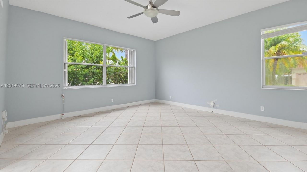 1101 NW 180th Ave , Pembroke Pines, FL 33029 Photo