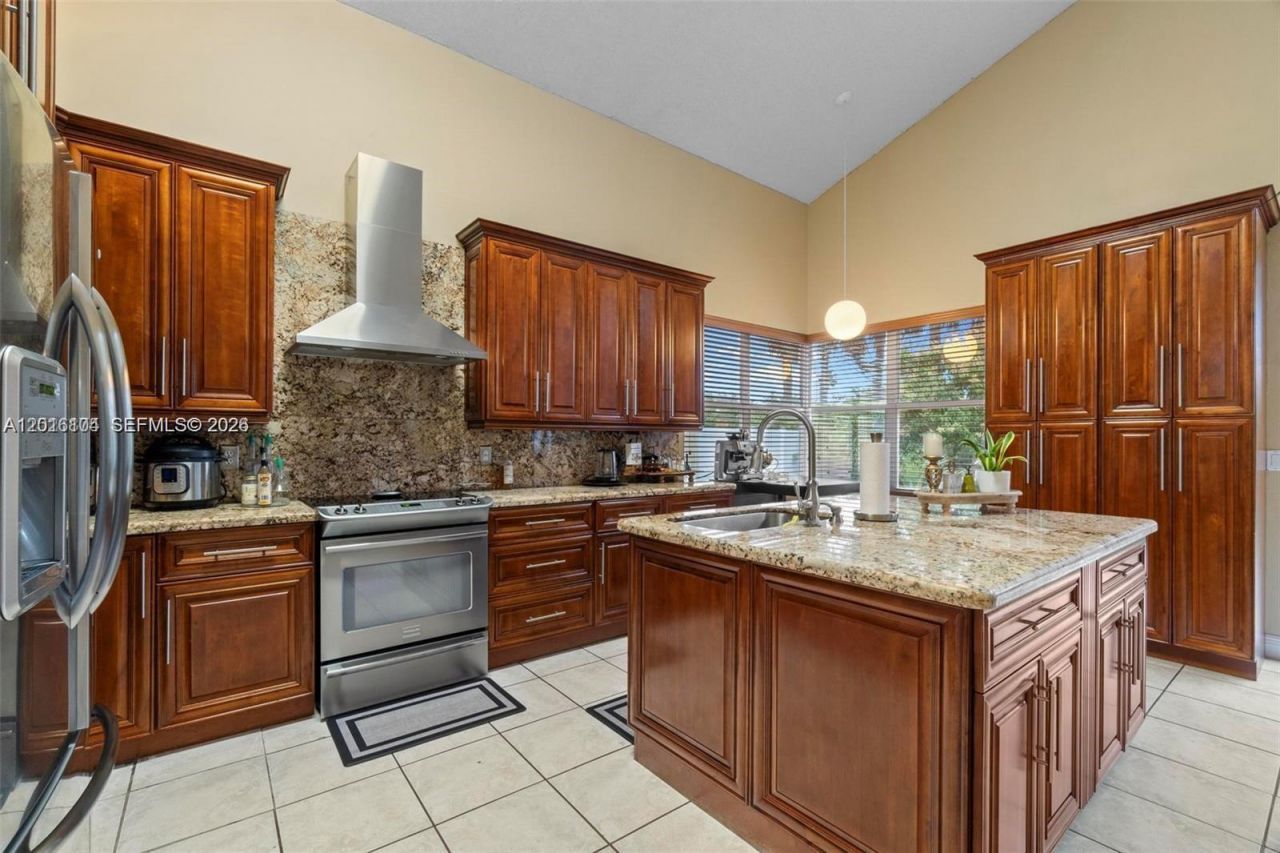 15522 NW 12th Ct , Pembroke Pines, FL 33028 Photo