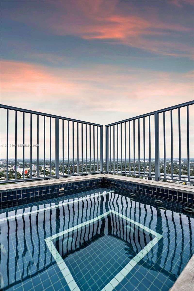 121 NE 34th St, Unit PH3217, Miami, FL 33137 Photo