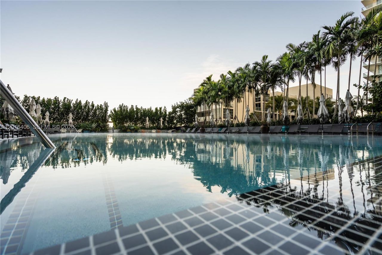 121 NE 34th St, Unit PH3217, Miami, FL 33137 Photo