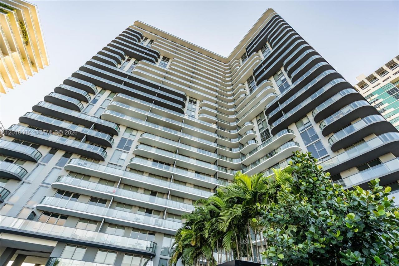 121 NE 34th St, Unit PH3217, Miami, FL 33137 Photo