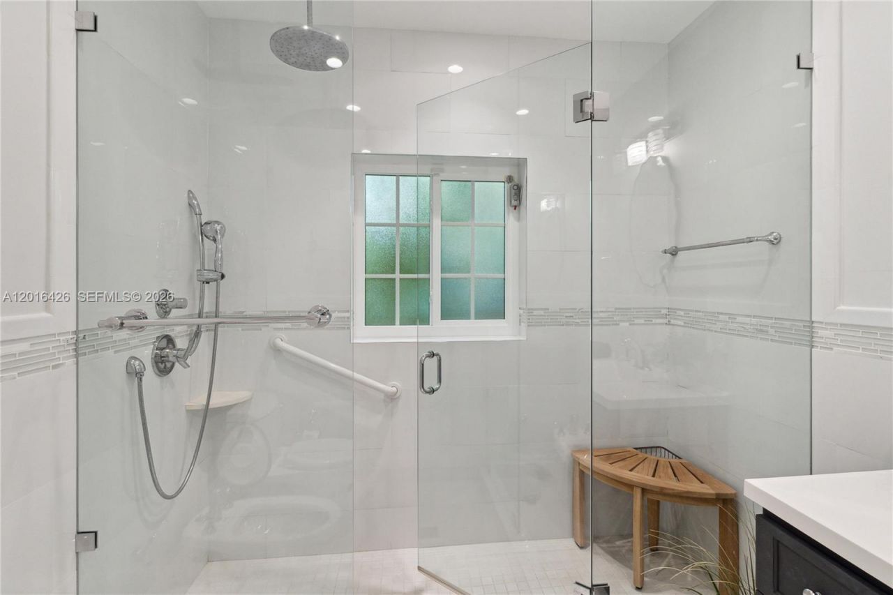 7511 Miami View Dr, North Bay Village, FL 33141 Photo