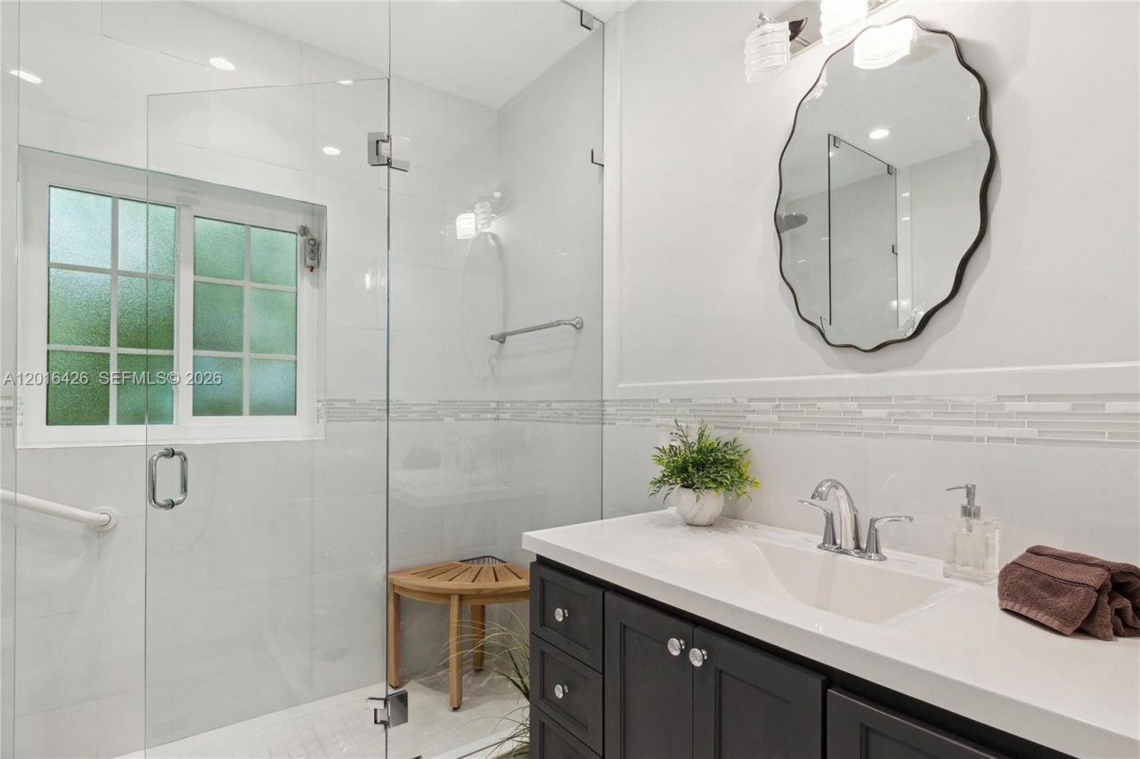 7511 Miami View Dr, North Bay Village, FL 33141 Photo