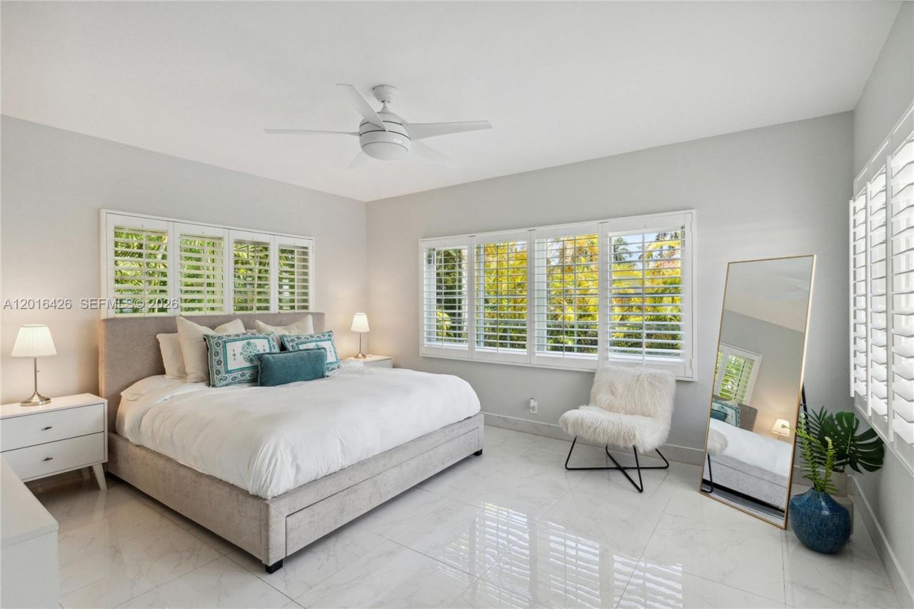 7511 Miami View Dr, North Bay Village, FL 33141 Photo