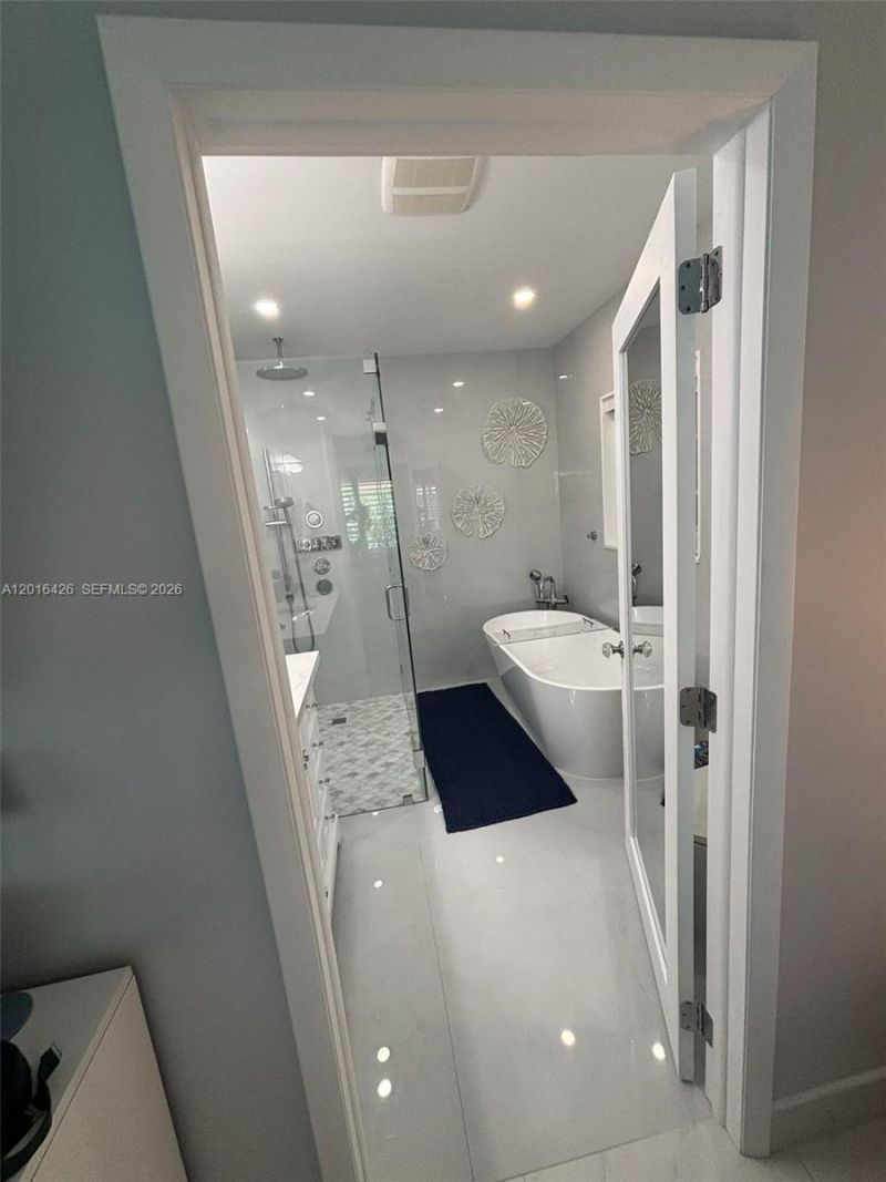 7511 Miami View Dr, North Bay Village, FL 33141 Photo