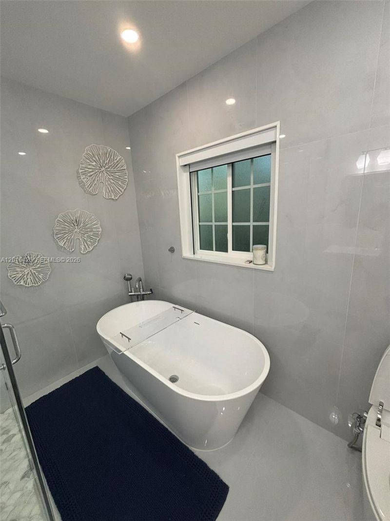 7511 Miami View Dr, North Bay Village, FL 33141 Photo