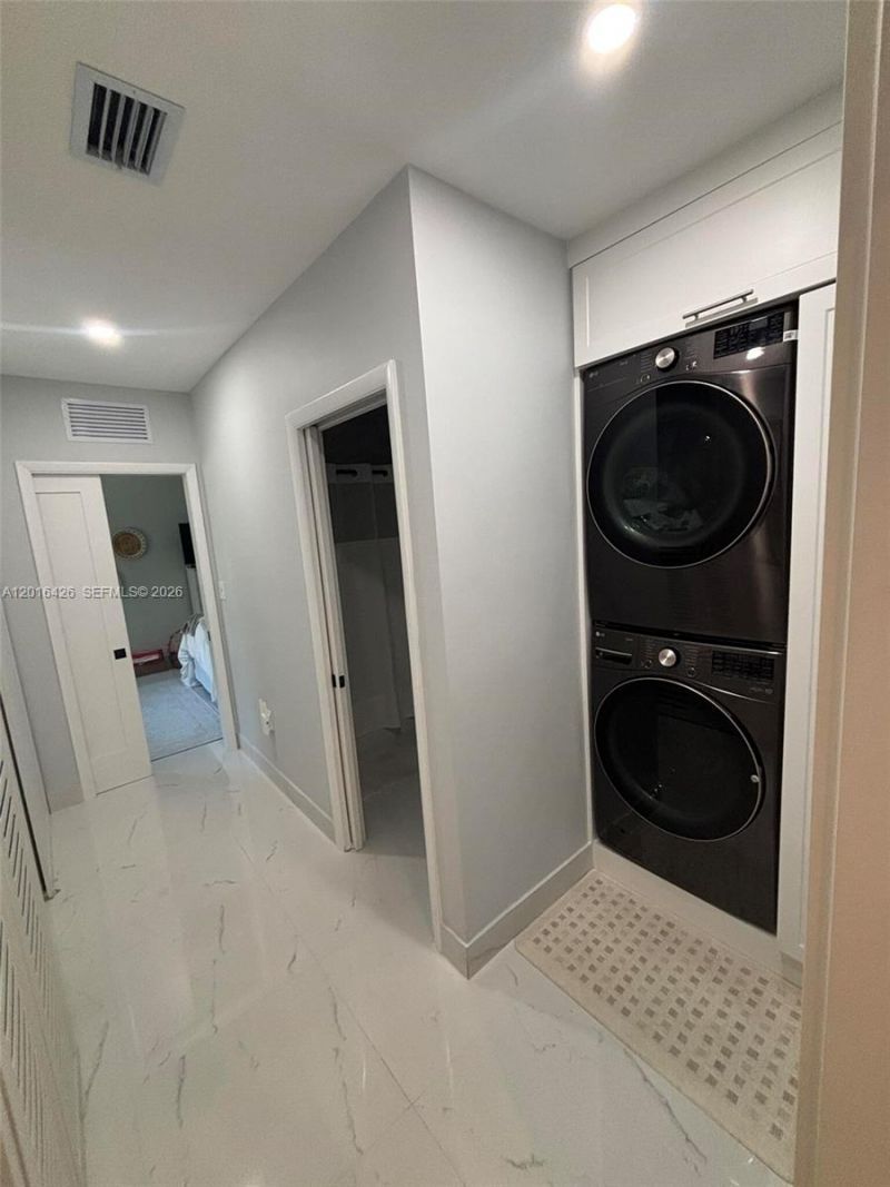 7511 Miami View Dr, North Bay Village, FL 33141 Photo