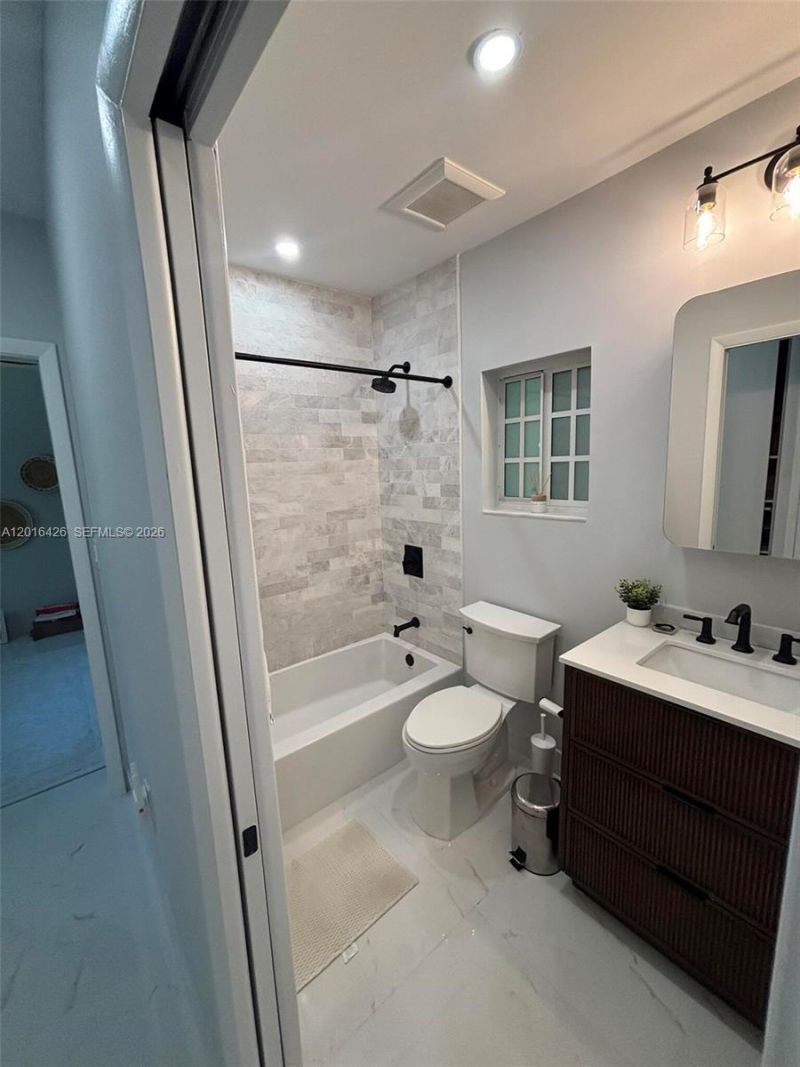 7511 Miami View Dr, North Bay Village, FL 33141 Photo