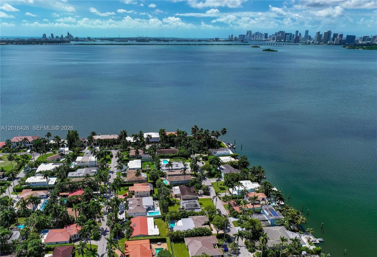 7511 Miami View Dr, North Bay Village, FL 33141 Photo