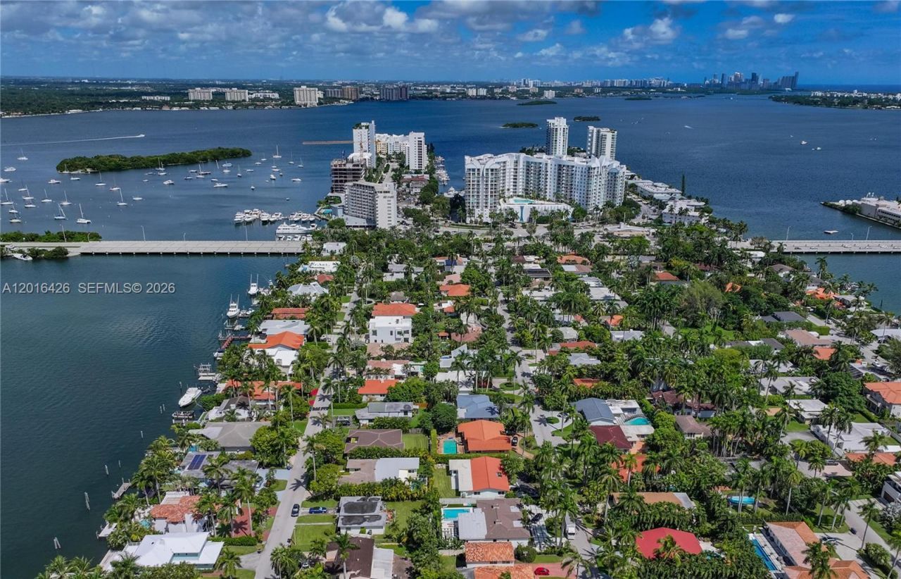 7511 Miami View Dr, North Bay Village, FL 33141 Photo