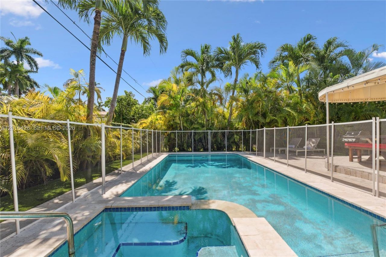 7511 Miami View Dr, North Bay Village, FL 33141 Photo