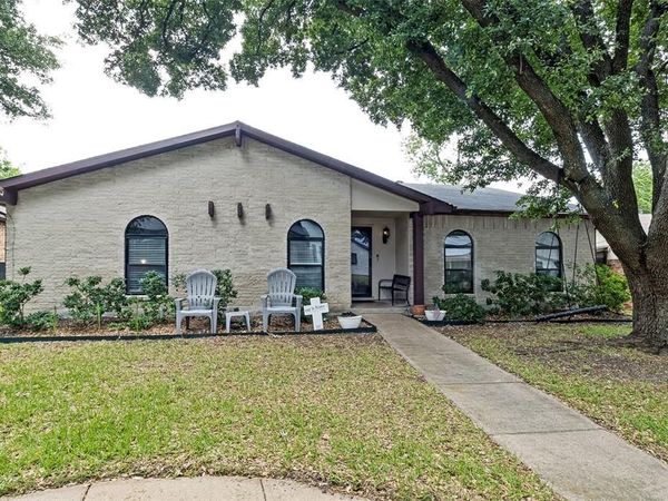 10826 Wallbrook Drive, Dallas, TX 75238