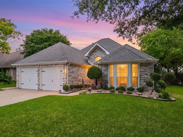 840 Lionel Way, Fort Worth, TX 76108