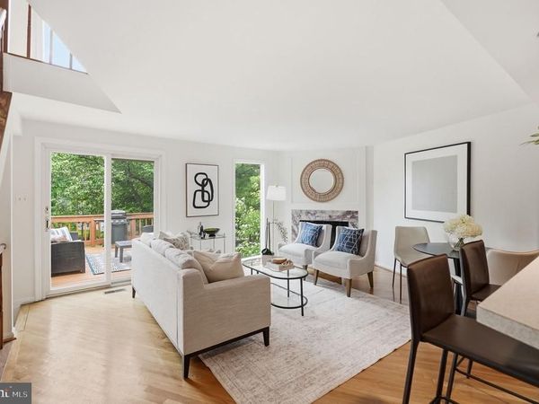 1686 OAKTREE COURT, RESTON, VA 20194