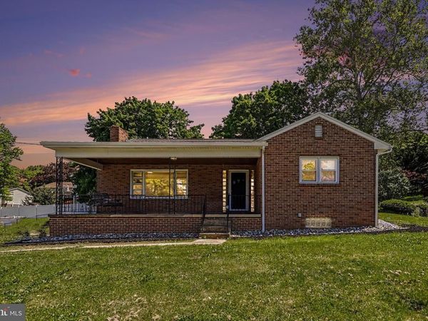 520 WOODLAND VIEW DRIVE, YORK, PA 17406