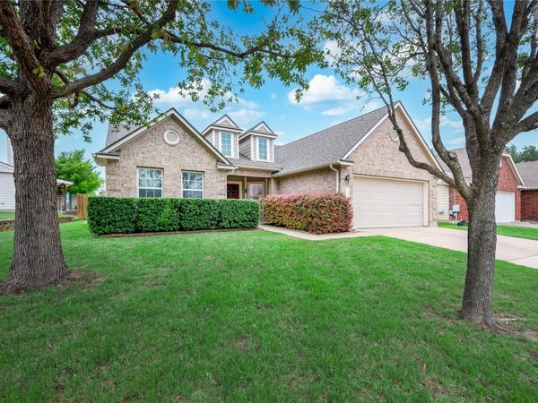 124 Yaupon CV, Kyle, TX 78640