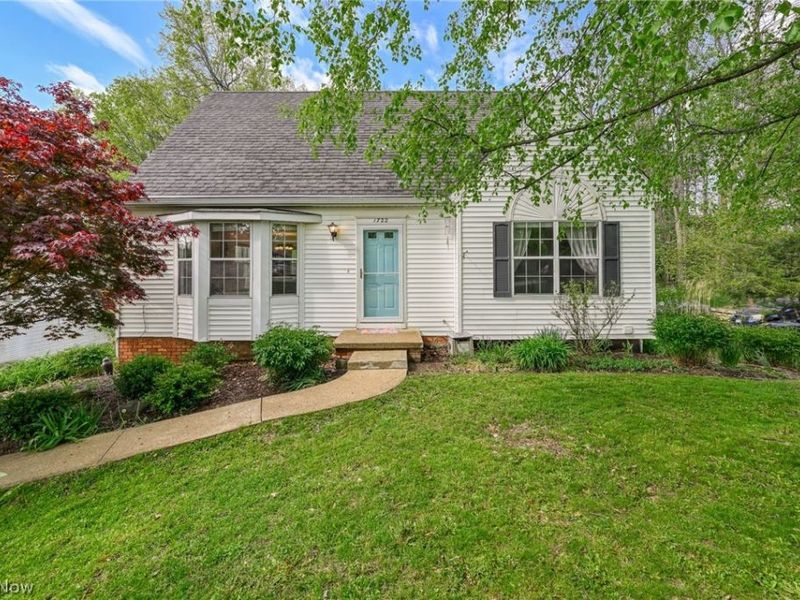 1722 W Idlewood Drive, Twinsburg, OH 44087 Photo 1