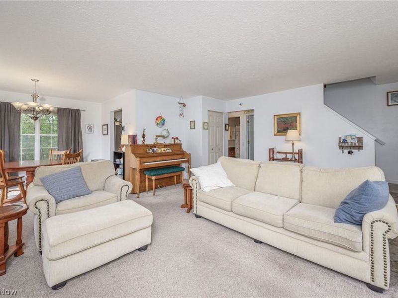 1722 W Idlewood Drive, Twinsburg, OH 44087 Photo 10