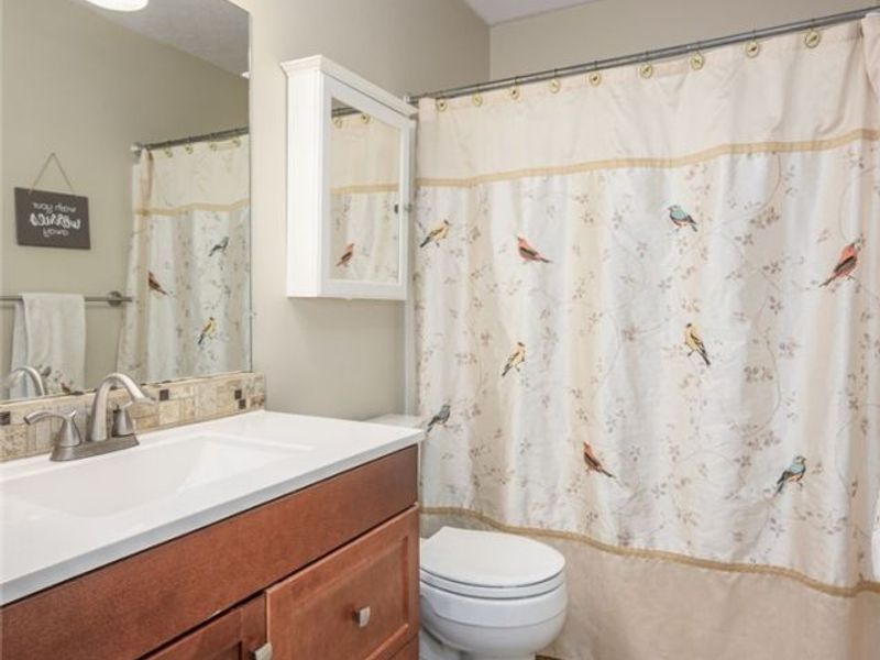 1722 W Idlewood Drive, Twinsburg, OH 44087 Photo 20