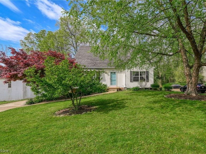 1722 W Idlewood Drive, Twinsburg, OH 44087 Photo 4