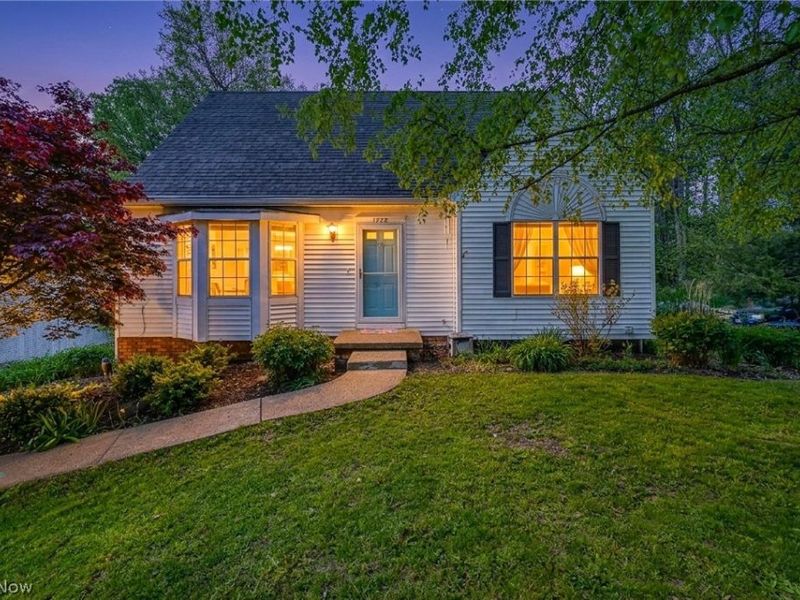 1722 W Idlewood Drive, Twinsburg, OH 44087 Photo 5
