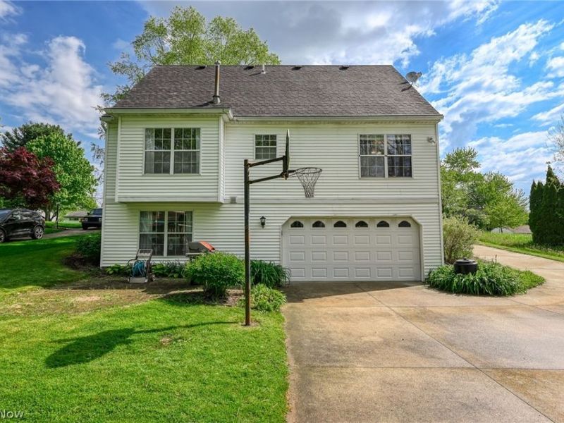 1722 W Idlewood Drive, Twinsburg, OH 44087 Photo 6