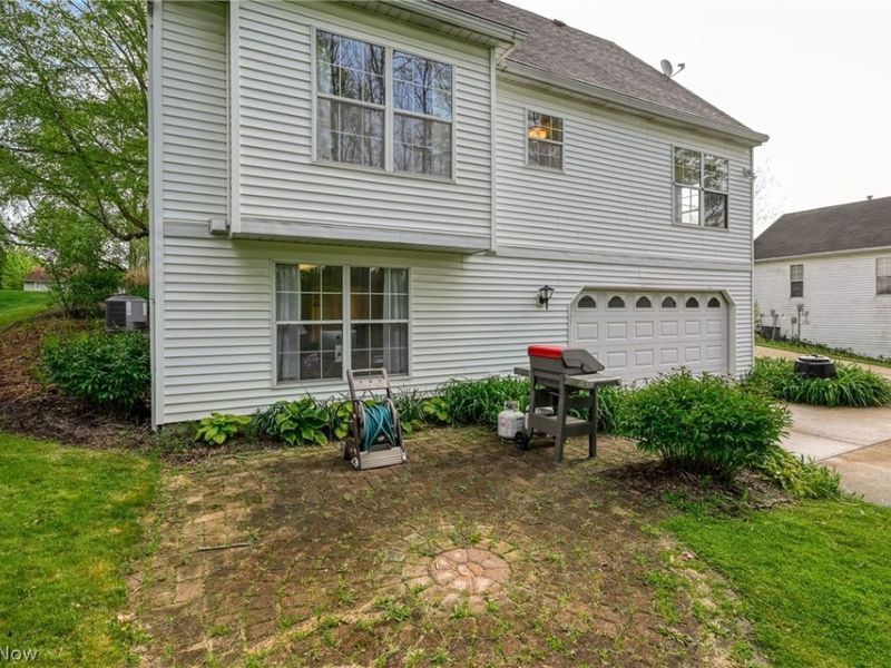 1722 W Idlewood Drive, Twinsburg, OH 44087 Photo 9