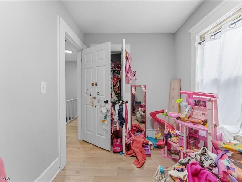 9615 Larnder Avenue, Cleveland, OH 44109 Photo 15