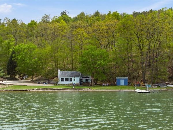 8613 S Lake Rd, Hammondsport, NY 14840
