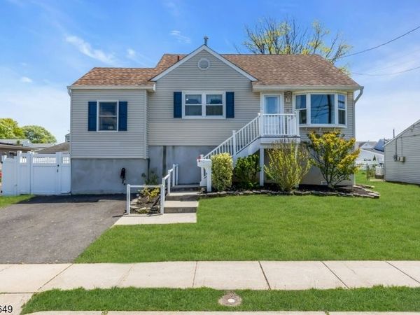 10 Haug St, Union Beach, NJ 07735