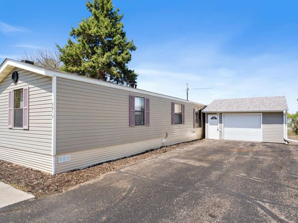 2210 Sundet Lane, Faribault, MN 55021