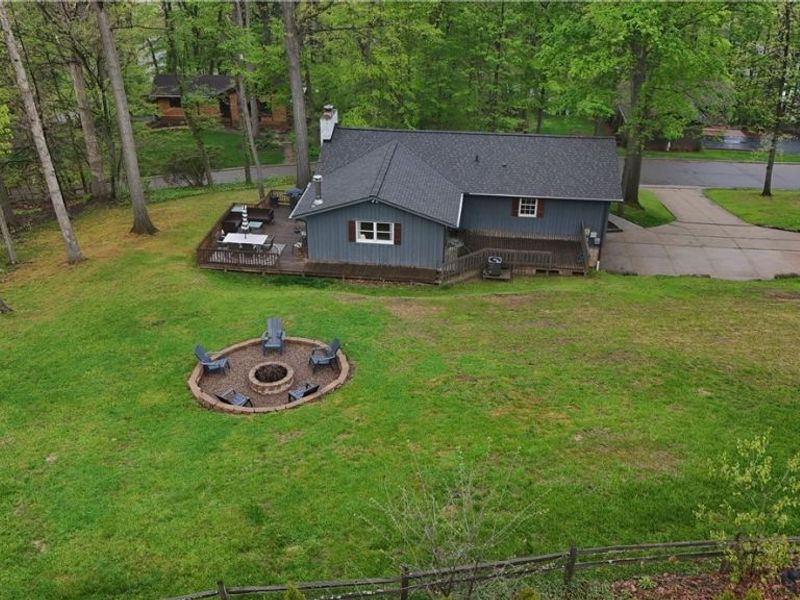 2490 Oak Tree Drive NW, Dover, OH 44622 Photo 13