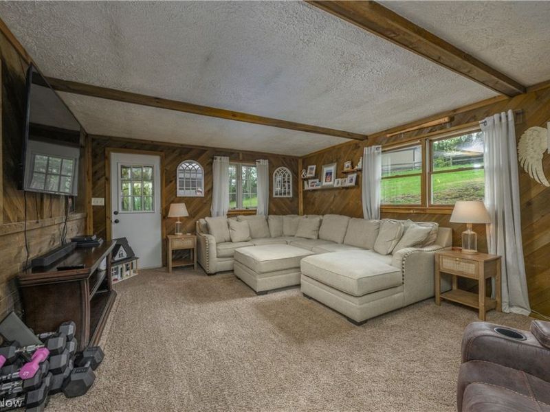 2490 Oak Tree Drive NW, Dover, OH 44622 Photo 23