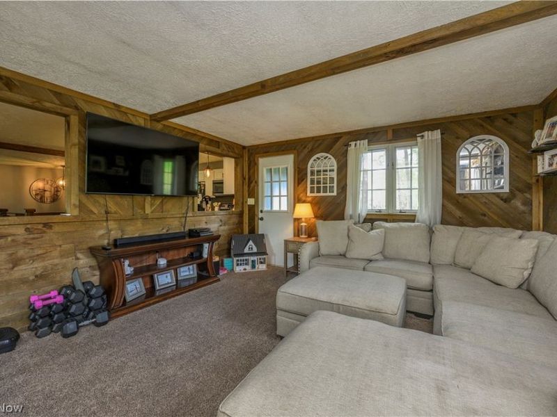 2490 Oak Tree Drive NW, Dover, OH 44622 Photo 24