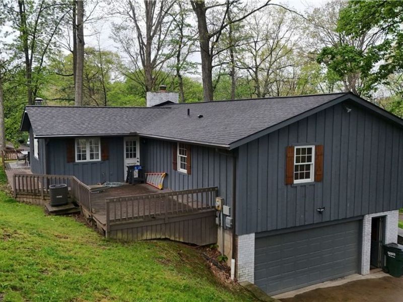 2490 Oak Tree Drive NW, Dover, OH 44622 Photo 3