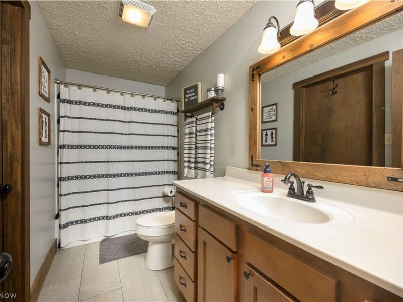2490 Oak Tree Drive NW, Dover, OH 44622 Photo 31