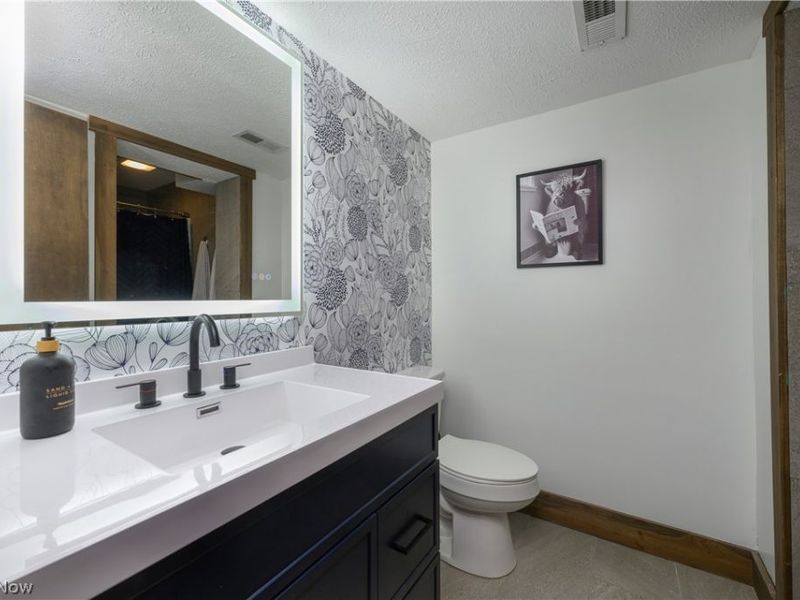 2490 Oak Tree Drive NW, Dover, OH 44622 Photo 33
