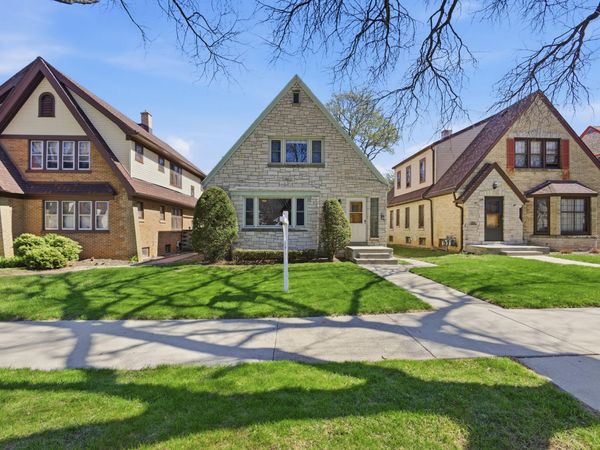 5601 W Philip Pl, Unit 5603, Milwaukee, WI 53216