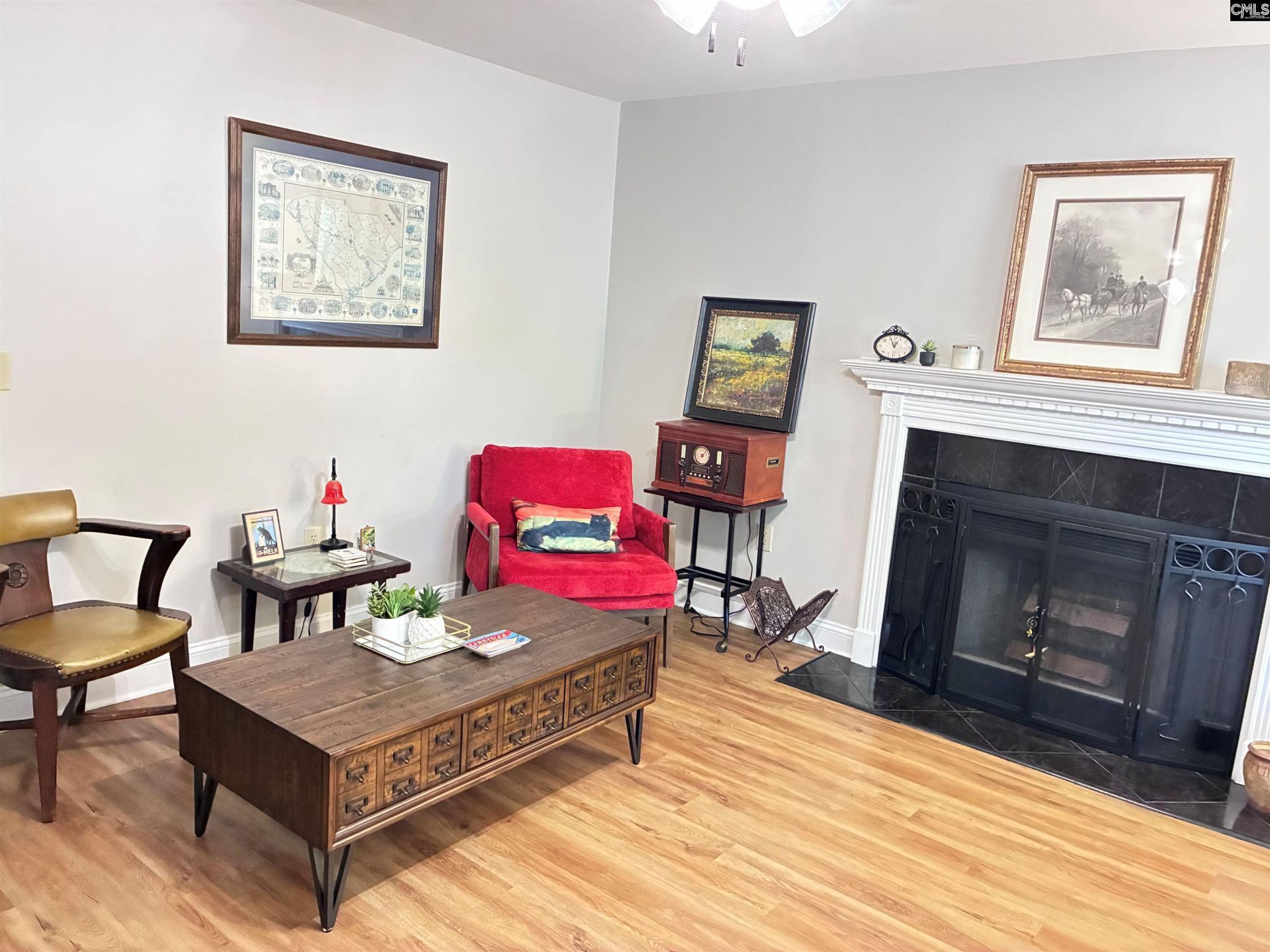 1280 Hulon Circle  Photo 4