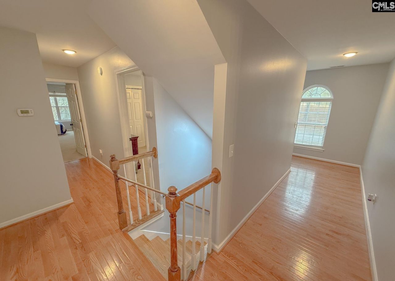 307 Heatherstone Road  Photo 11