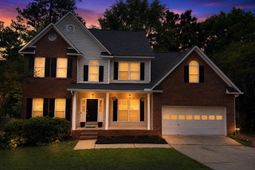 307 Heatherstone Road  photo 4