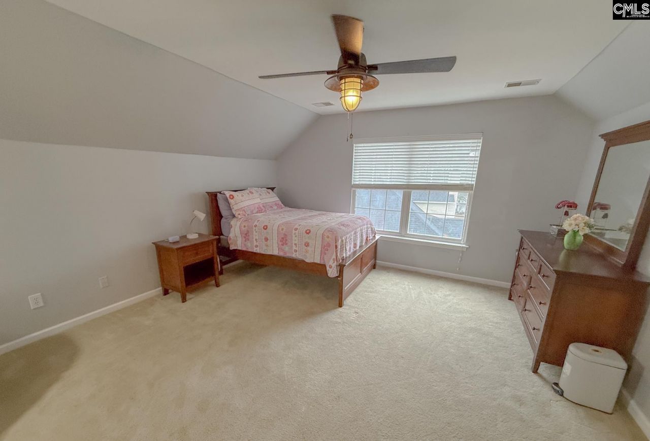 307 Heatherstone Road  Photo 21