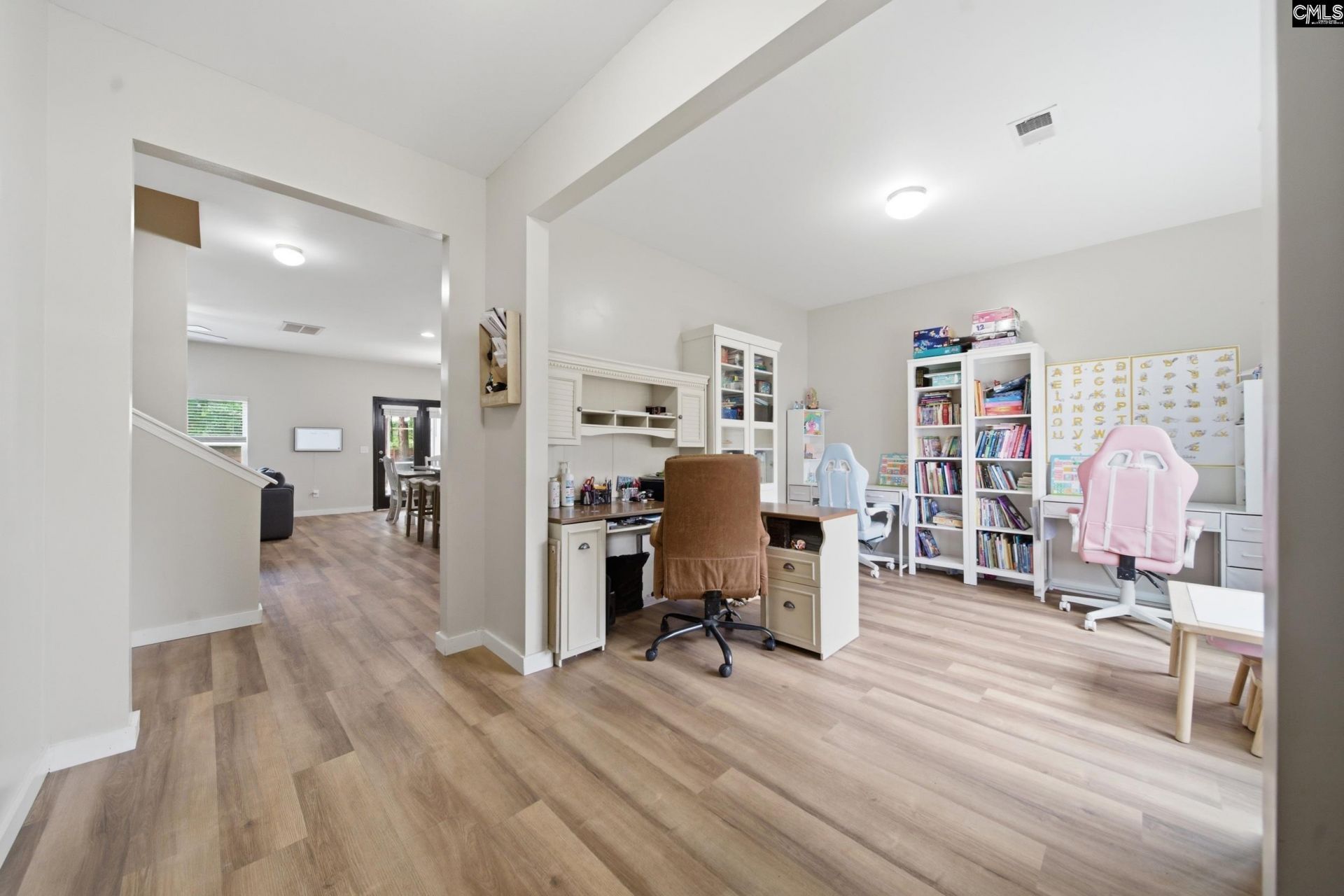 174 Coatbridge Drive Photo 4
