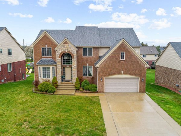 6960 Norway Drive, Troy, MI 48085