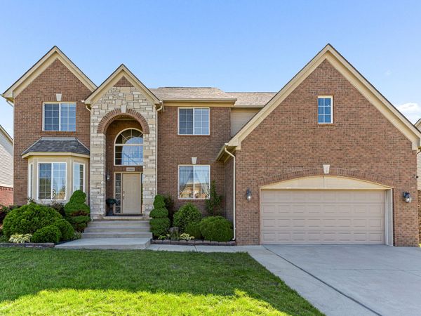 6960 Norway Drive, Troy, MI 48085