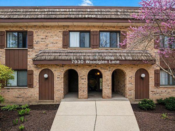 7930 Woodglen Lane, Unit 209, Downers Grove, IL 60516