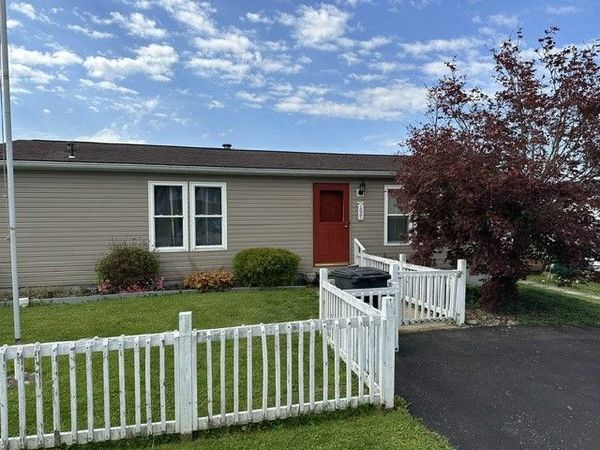 1021 St Clair St , Latrobe, PA 15650