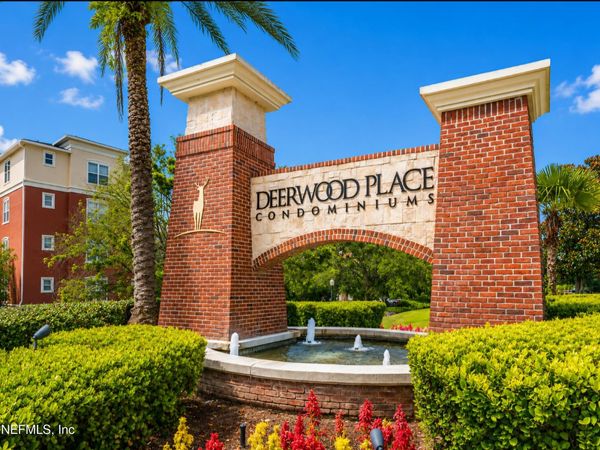4480 DEERWOOD LAKE Parkway, Unit 352, Jacksonville, FL 32216