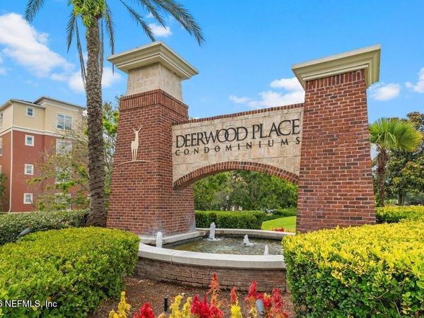 4480 DEERWOOD LAKE Parkway, Unit 352, Jacksonville, FL 32216