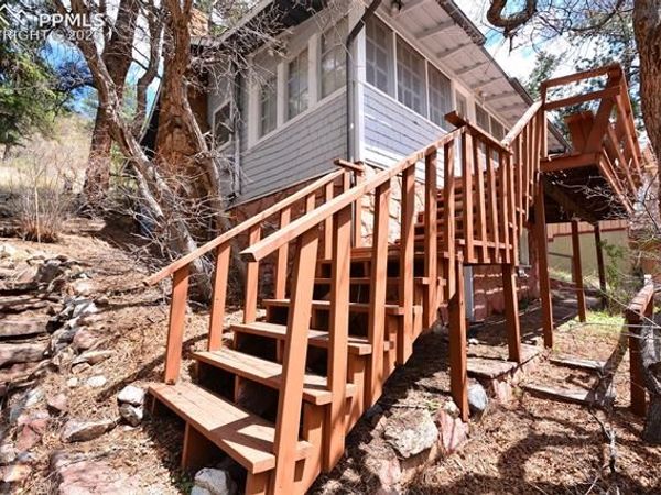10880 Grandview Avenue, Green Mountain Falls, CO 80819